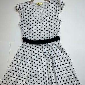 Women’s black and white dress